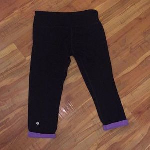 Reversible black and lilac lulu lemon leggings